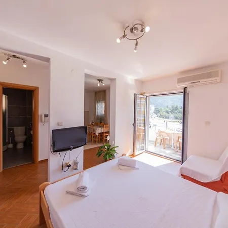 Sms Apartments Budua Esterno foto