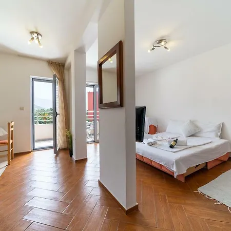 Sms Apartments Budua Esterno foto