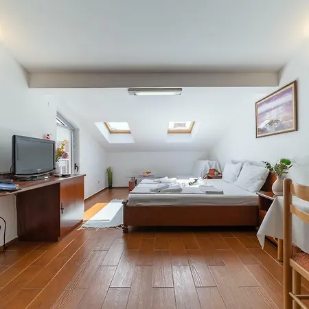 Sms Apartments Budua Esterno foto
