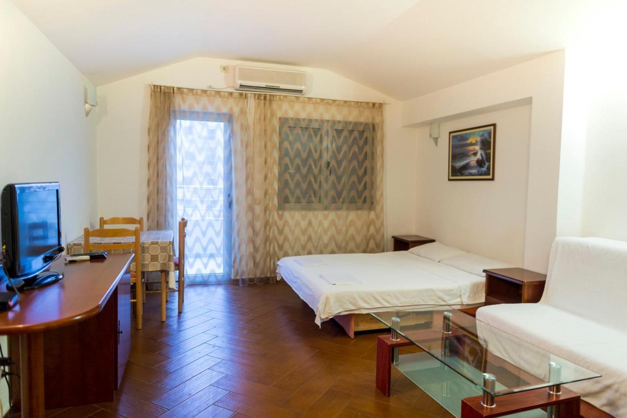 Sms * Budva
